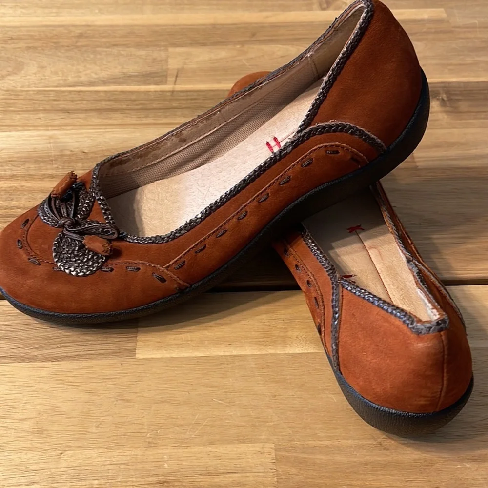 HUSH PUPPIES leather shoes NWOT